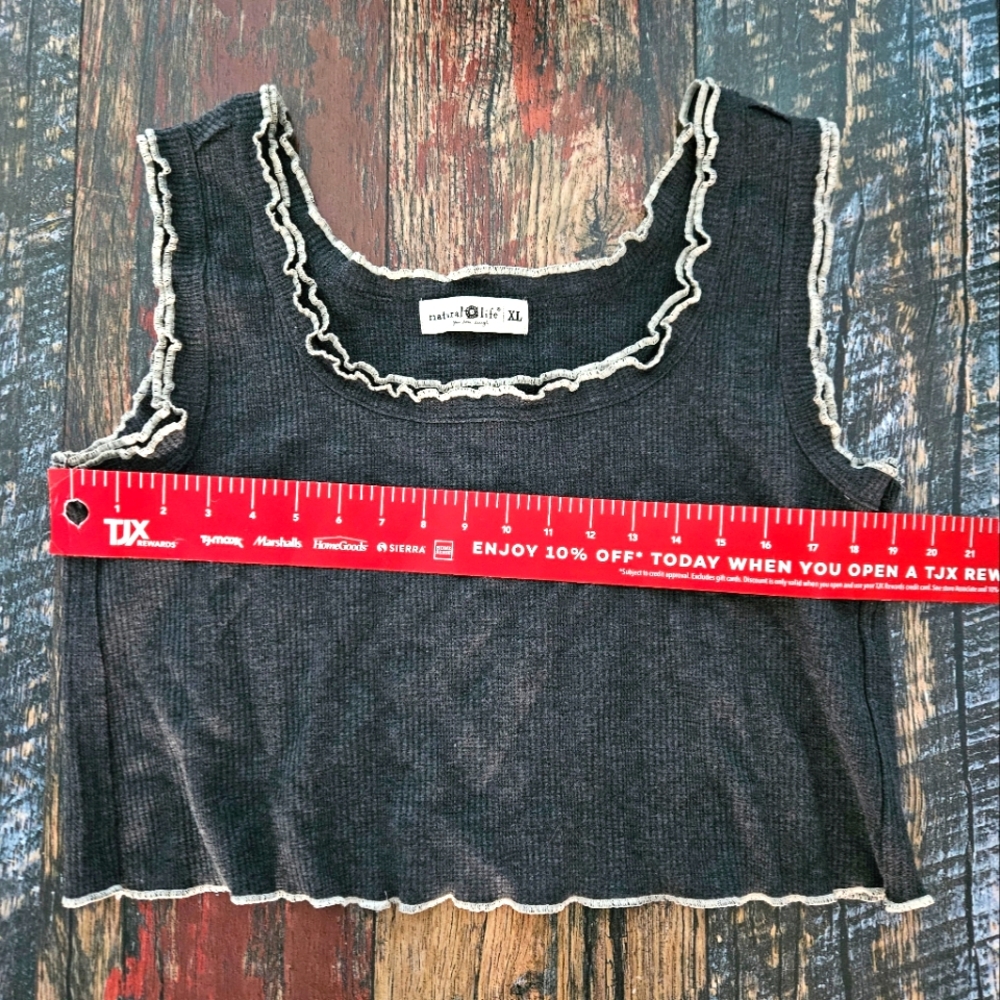 Natural Life Cropped Ruffle Tank XL - Picture 3 of 5